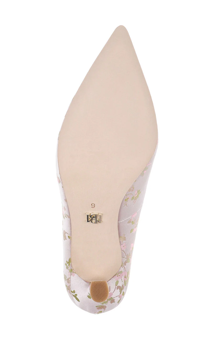 Wonder Floral Pointed Toe Pump - Image 12